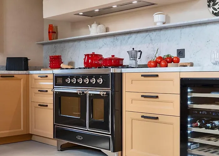 Mami - Boutique Adults Only