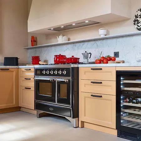 Mami - Boutique Adults Only